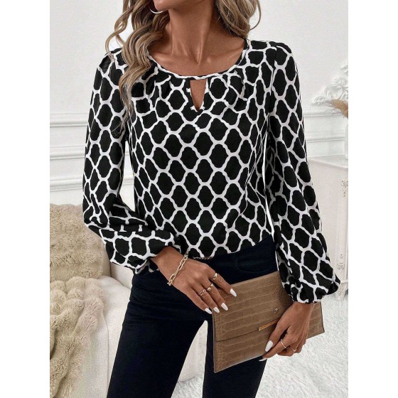 Black & White Geometric Print V-Neck Puff Sleeve Top